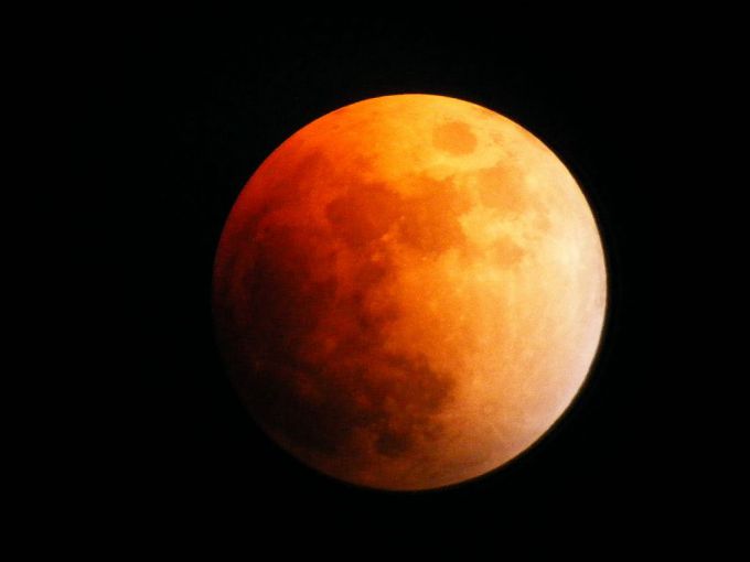 1024px-abdallahh_-_eclipse_de_la_lune_-_lunar_eclipse_by.jpg (18.47 Kb)