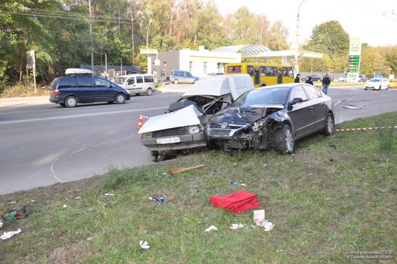 154288-v-ternopole-tavriya-ne-propustila-volks.jpg (43.09 Kb)