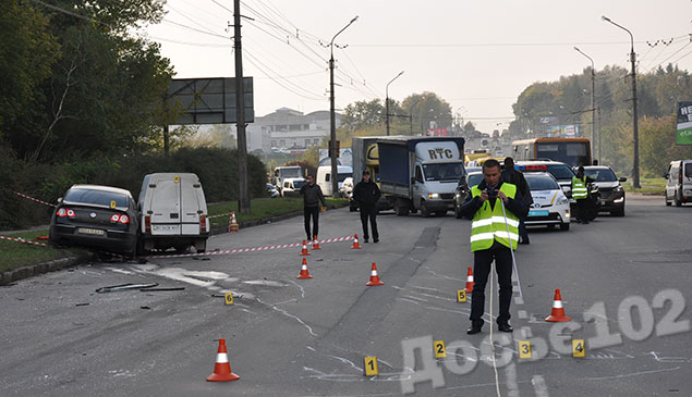 154292-v-ternopole-tavriya-ne-propustila-volks.jpg (62.07 Kb)