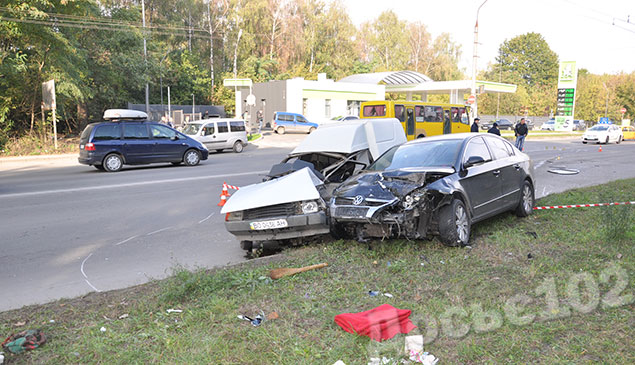 154296-v-ternopole-tavriya-ne-propustila-volks.jpg (91.05 Kb)