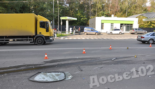 154298-v-ternopole-tavriya-ne-propustila-volks.jpg (70.96 Kb)