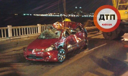 94045-dtp-v-dnepropetrovske-avtomobil-razrush.jpg (31. Kb)