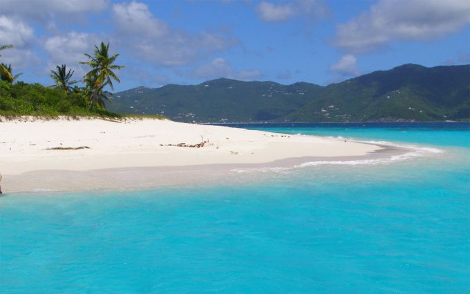 plyazh-terks-i-kajkos-na-karibskix-ostrovax-03.jpg (32.18 Kb)